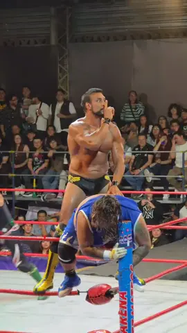 #WWE #albertodelrio #aaa #luchalibre #niñohamburguesa 