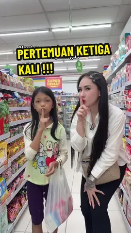 Setuju gak kalau kita makeover vallen di penjual tissue 🫶🏻