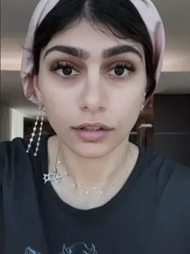 🌚😒#adorisback🎀👀 #foryou #vairal #trending #miakhalifa💜 @TikTok 