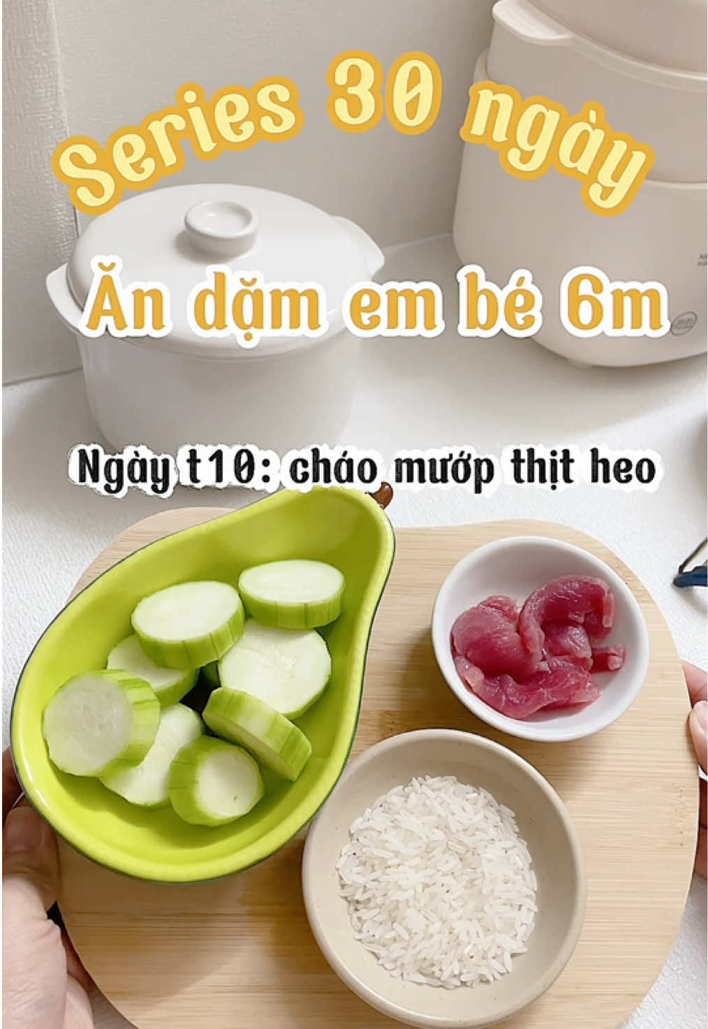 Ăn dặm embe 6m ngày t10 : Cháo mướp + thịt heo #methiendi #andam #andamcungbe 