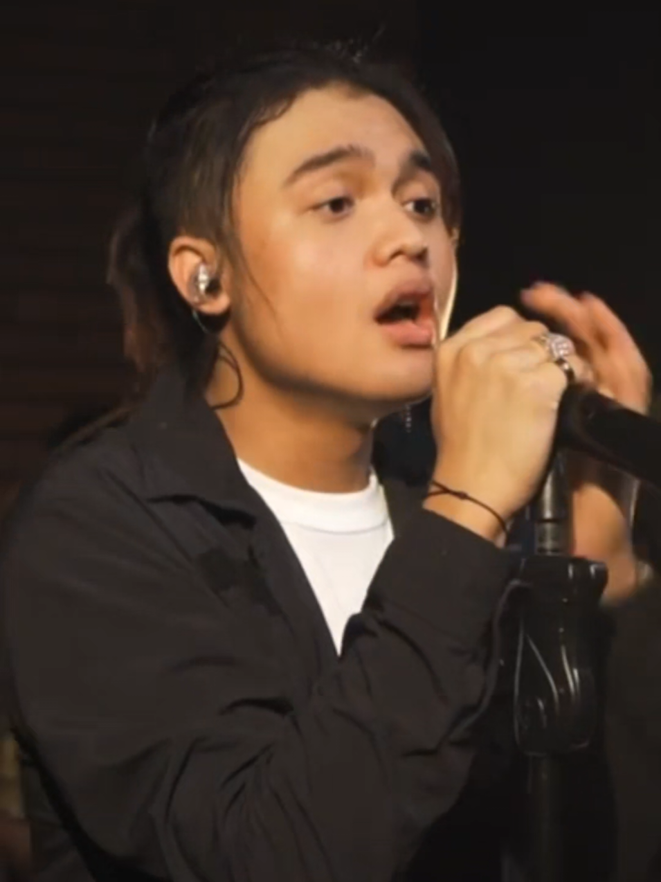 Restu - Kepedihan Jiwa..  #restuvanhoutten #charlysetiaband #pepengsetiaband #SetiaBand #st12band 