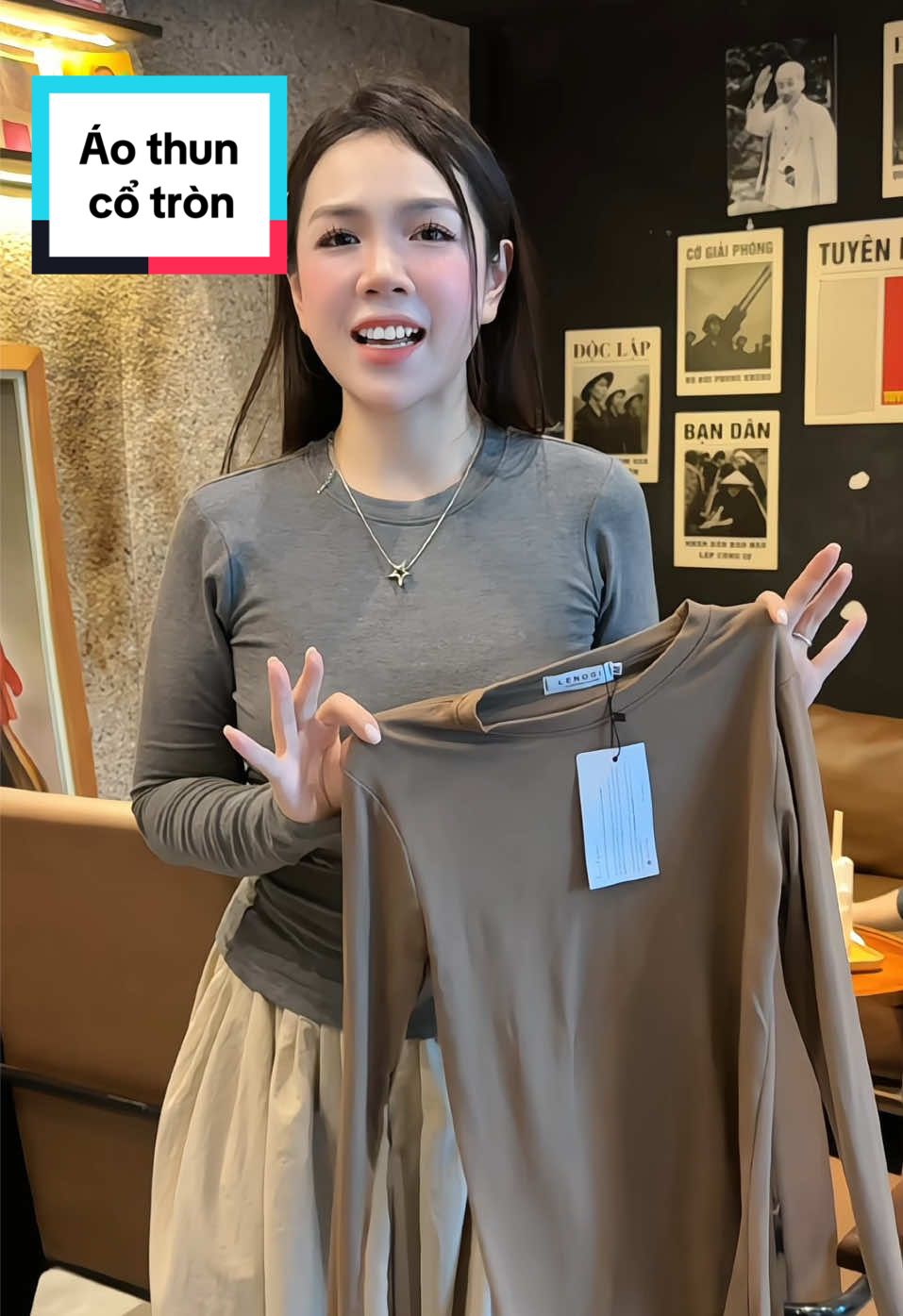 Tìm cho các bà 2 màu yêu nè #trangchoichang25 #thoitrangnu #thoitrang #aothuncotron #aothunnudaitay 