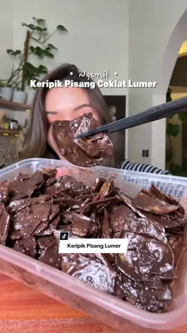 Lumayan bgt lah BUY 1 GET 1 🔥 #KeripikPisangLumer #FoodFestOnTiktok #SerunyaKuliner #TiktokShop #JajananTiktok 