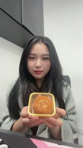 Bánh trung thu đi cả nhà #thuyle #viral #thuyxesang 