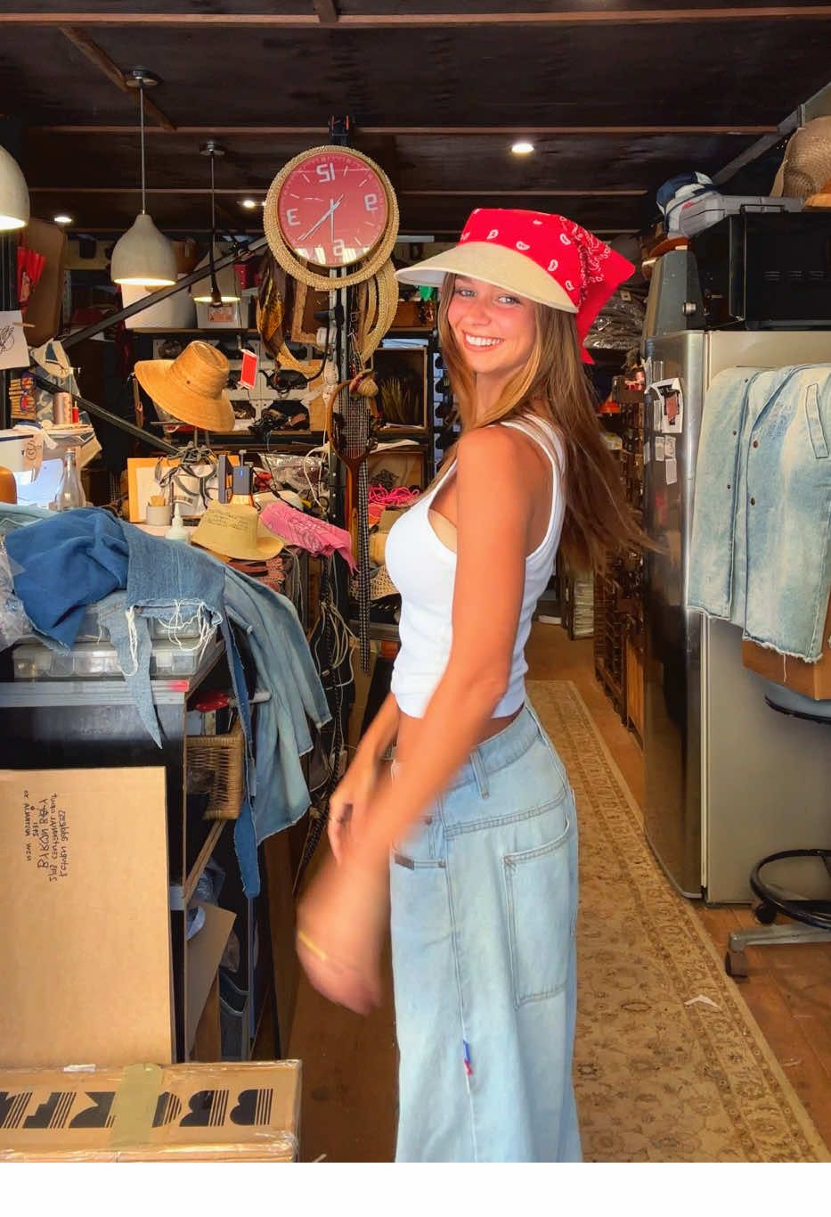 @fallenBROKENstreet visit today 🫶🥹🌈🎩 #fallenbrokenstreet #byronbay #hats 