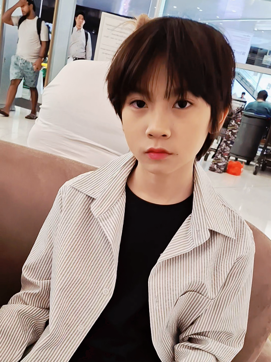 เอ็มควาเทียร์ทักค้าบ​ ✌️ #kids #kidsoftiktok #cuteboy #boys #son 