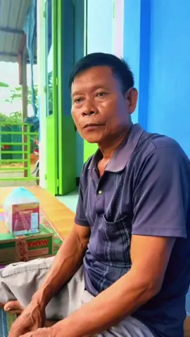 ធ្លាប់ស្តាប់សំឡេងគាត់តាំងពីតូច តែមិនដែលឃើញមុខទេ ពីរោះណាស់លោកពុកអើយ៚ #បន្ទាយមានជ័យផ្ទះខ្ញុំ🏚💗  #ចុចបេះដូង❤️👉copyLink👉Like👉ចុចFollowresម្នាក់១ផង៚ 