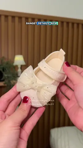 Cakep banget sepatu bayik ini, berasa jd princess. Mamaknya jd pengen bayik lagi 😭🤣 mana cm 50rebuan #promoseruweekend #sepatubayi #prewalkershoes #prewalkerbayi #sepatubayiperempuan #sepatubayinewborn 