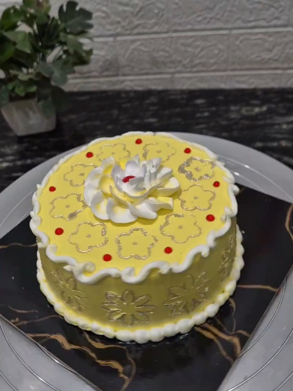 Look what I wanted to do and what happened#viral_video #cakedecorating #design 
