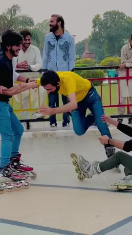 #kashiskater @Aiza kashif #viralvideo #skatinglover🏂⛷️🏂🏂😘😍 #skatinglover😍🛼 #foryoupage 