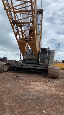 @BELLY KURNIAWAN 01 #Batam #heavyequipment #liebherr #lr1300 