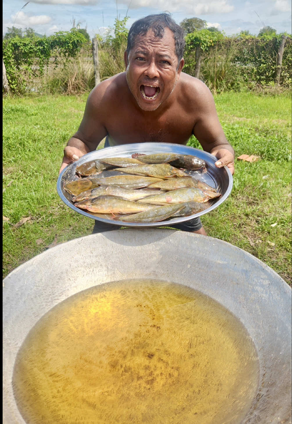 How to crispy fish with lemongrass with chili sauce recipe #tiktokfood #crispy ##chili 