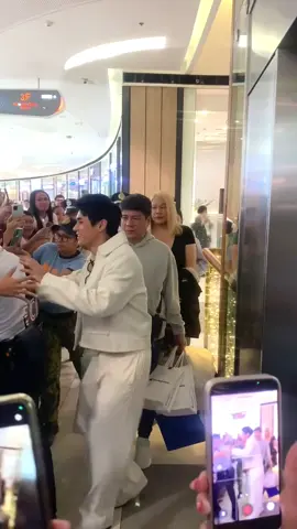 So closeeee! We’re happy you’re here, @Dustin Yu balik ka ulit ha 💛💛💛💛