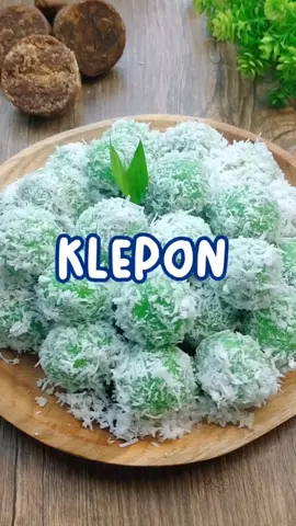 KLEPON ✨ Klepon isi gula merah yang enak banget kenyal lembut lumer dimulut dan anti bocor. #klepon #kuetradisional #resepabi #idejualan #resepklepon 