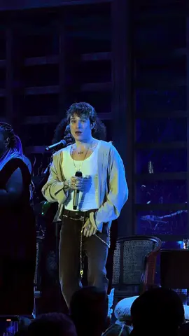 “Perché spendi tutti quei soldi per un telefono?” Vedi un po te 🤷🏻‍♂️ #irama #iramalive #arenadiverona #perte #neiperte @Irama 