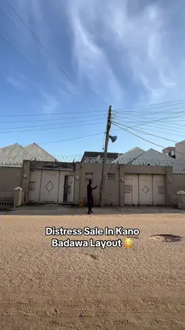 Bungalow Distress sale in Badawa Layout Kano State. 3 Bedrooms  2 parlor  4 Toilets  Kitchen  Store  Borehole  Overhead water Tank  Ample parking space  Call us 08035148719 for more information. #janzem 