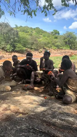 “Tasting papaya for the first time 🍊🤤” “After the shock… comes the sweetness! 😋 Our Hadzabe hunter friends Dudukwe & Chaba finally tried ripe papaya 🍊 and omg they LOVED it. So juicy, so sweet — they couldn’t stop smiling while eating it 🤭❤️” ⸻ #PapayaTasteTest #HadzabeTribe #SweetAndJuicy #CulturalExchange #FoodDiscovery