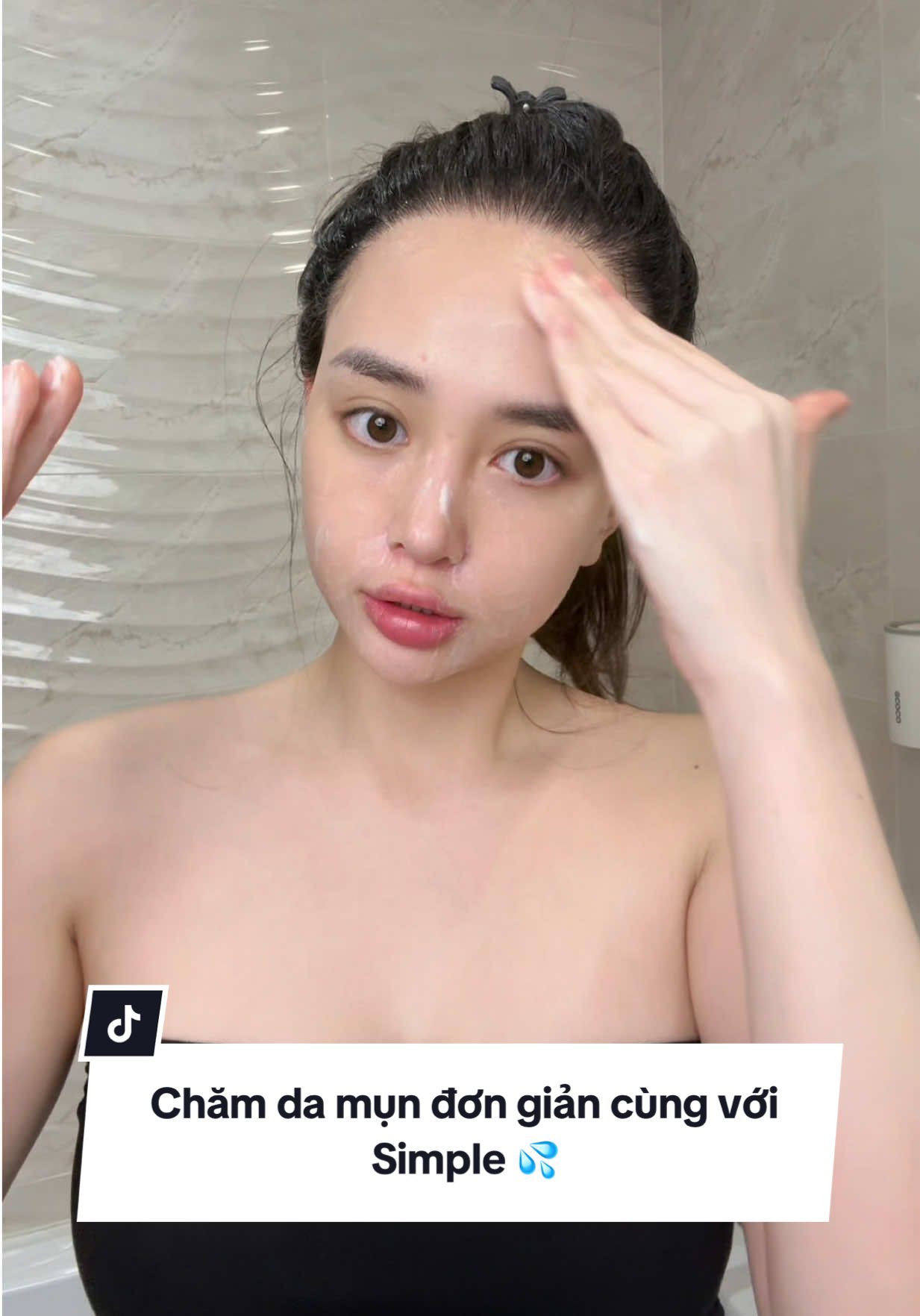 Sữa rửa mặt quốc dân cho da mụn mới của nhà Simple đâyyy các bác ơiii #dongianlaSimple #damunchonSimple #SkinTwin #hoptaccungUnilever #suaruamat 
