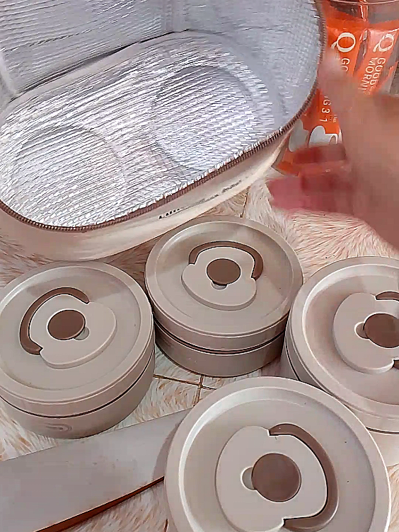 hộp cơm giữ nhiệt đang sale giá hời ạ, thích hợp cho những ai hay đi làm mà vẫn thích mang cơm nhà #hopcomvanphong #hopcomgiunhiet #tiktokshop #hon 