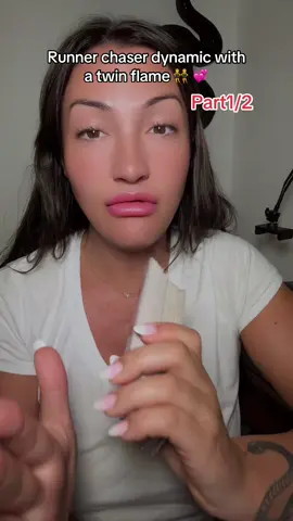 Runner chaser dynamic with a twin flame 👯 💞 tarot reading #tarot #foryou 