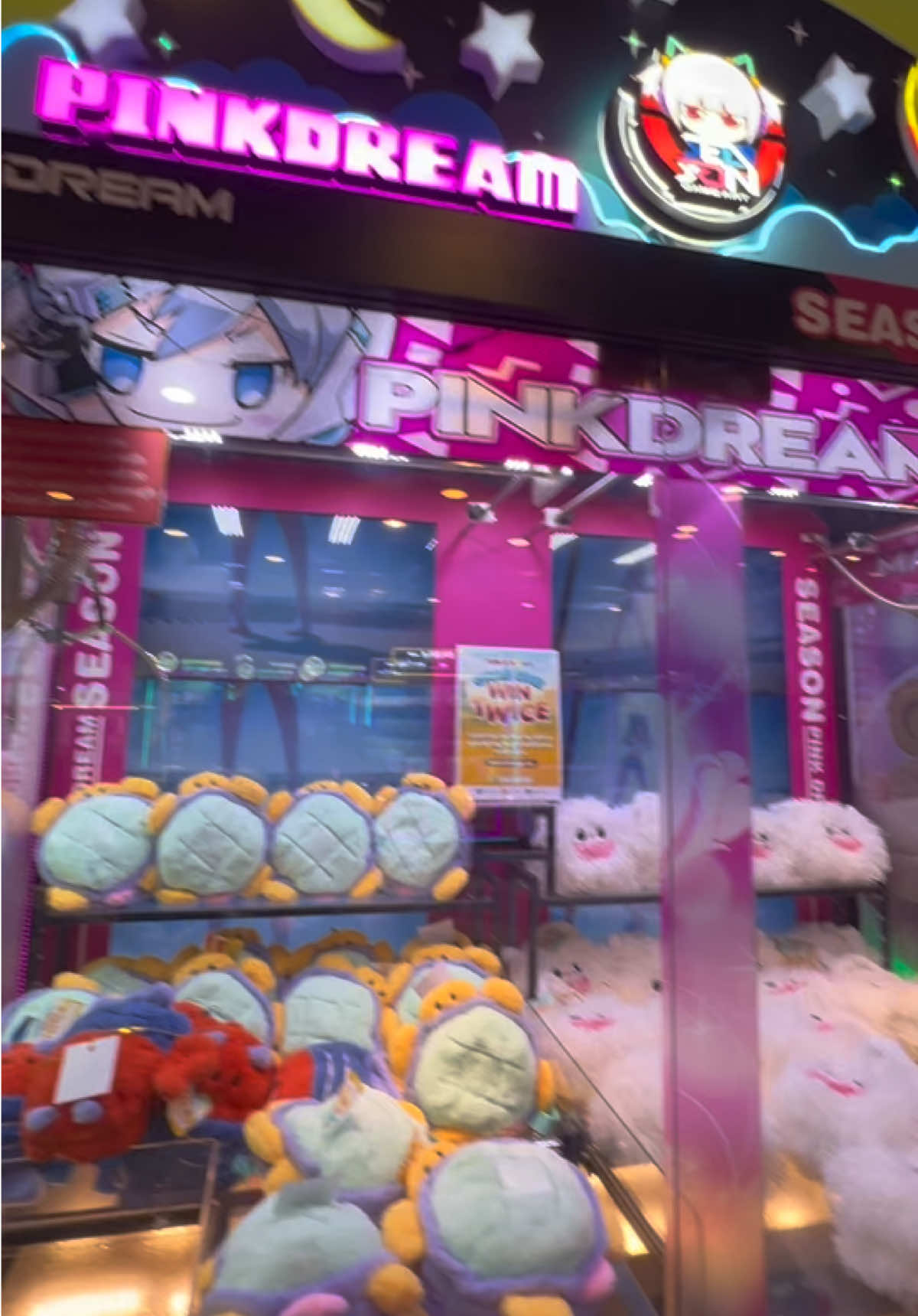 Quick catch lang muna kay Toms kahit na super lamya ng claws niyo 🥲🥲  #clawmachine #arcadeph #tomsworld #clawmachinewin #swingtechnique 
