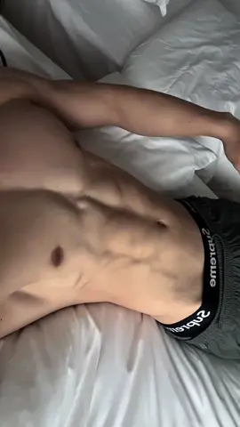 chăm chỉ tập luyện #6mui #6múi #tapgymtainha #gym #tapgym #tapgymdungcach #traidep #phucvuong #phúcvượng #xuhuongtiktok #trending 