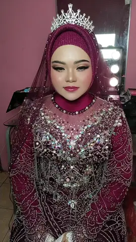 #makeupwedding #muaciputat #makeuptangsel #muapondokcabe #muatangsel 