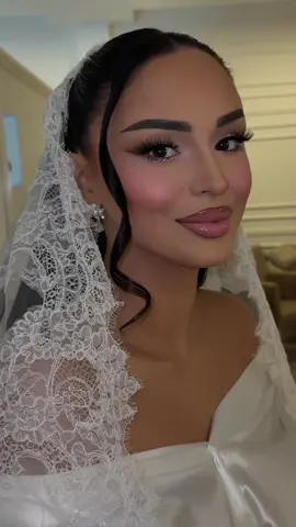 Yll i bukur👰🏻‍♀️💫 #elonagrezdamakeup #foryoupage #goviral #trend #makeup #viraltiktok 