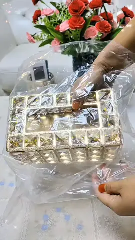 Kotak tisu ini sangat cantik, ada di atas meja tehmu?#goodthing #foryou #tiktok #fyp 