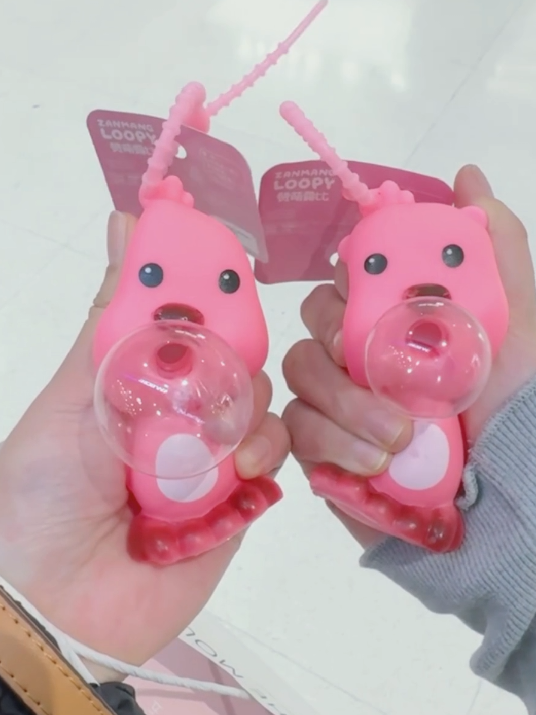 aslii gemesss😬😭🤏🏻 #keychain #genz #ganci #bubble #loopy 
