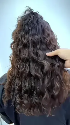 Chỉ cẩn bỏ ra 3 tiếng chị e dã có kiểu tóc xoăn lười theo phong cách douyin dễ chăm sóc#hinohairsalon#655tinhlo10#binhtan#viral #xuhuong