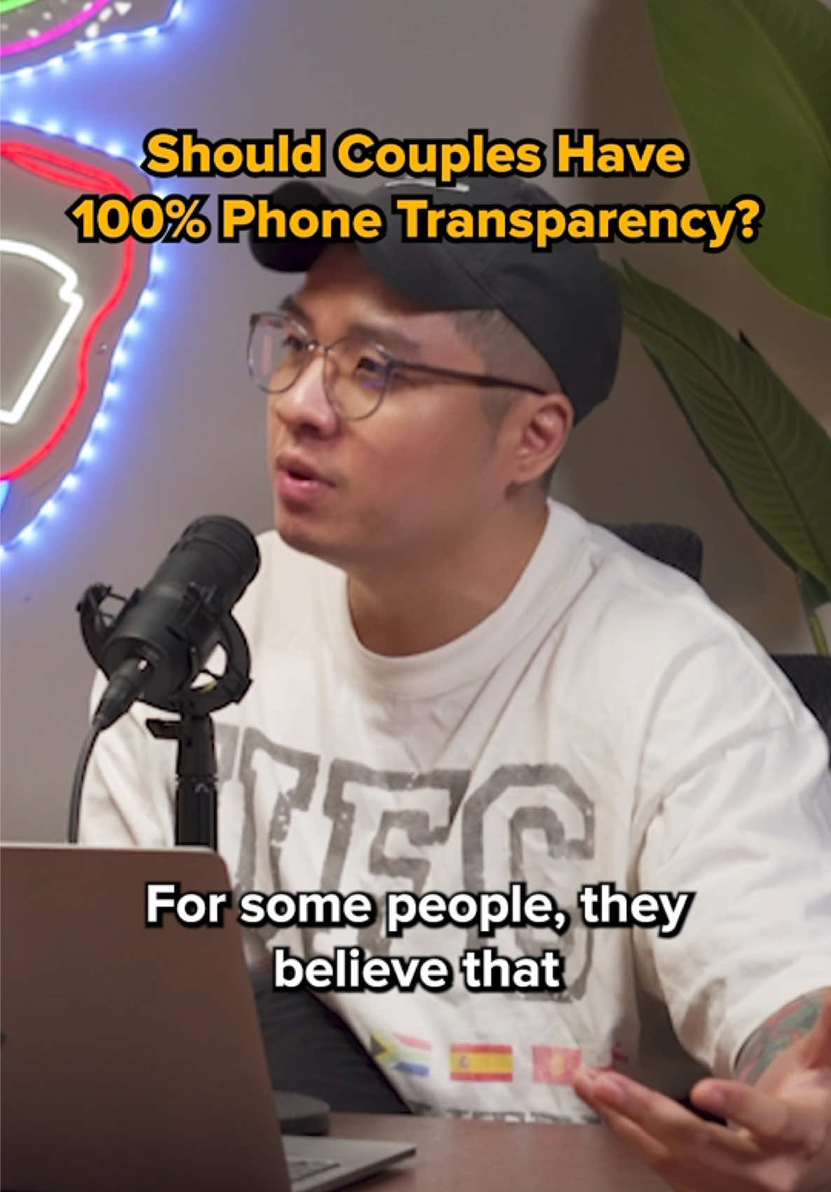 Do you agree with Dan? Is ignorance truly bliss? 🤨🙇🏽‍♀️🙇🏼‍♂️ #dailyketchup #podcastclips #relationships 