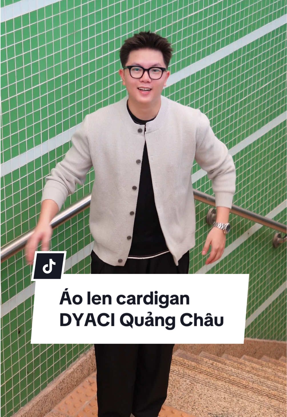 Mặc đi chụp ảnh mùa này thì đẹp hết ý luôn #aocardigan #cardigan #aolenquangchau #aokhoaclen #dyaci 