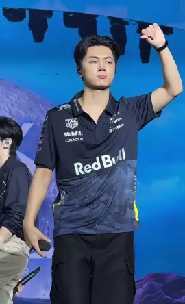 wtl in singapore sc day 1! cr: whdtoddldi #jay #enhypen 