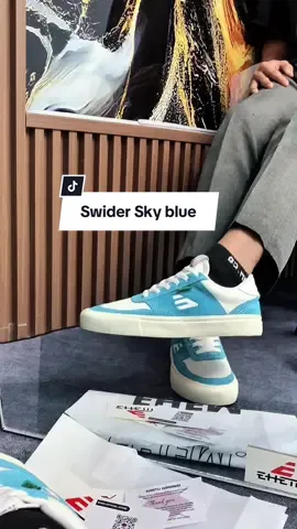 Sepatu secakep ini,kalian gamau beli?mending buruan dah kalian cek out biar ga kehabisan stocknya 🤪🤙 #fyppppppppppppppppppppppp #fy #sepatu #lokalbrand #promoseruweekend #sepatucakep #daily #fypage #ehemcompany 