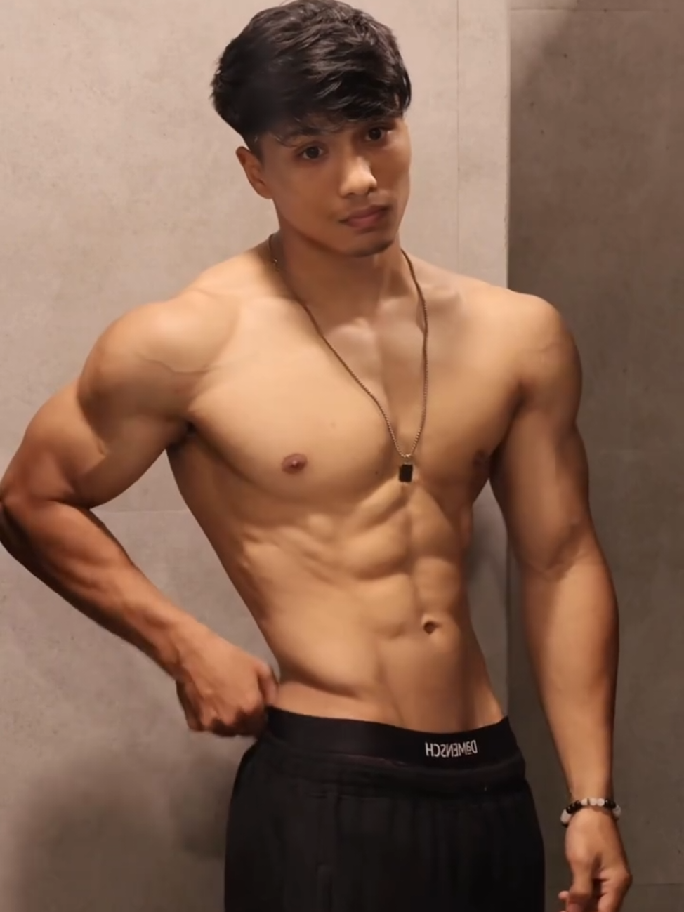 Fitness lover 💪❤️‍🔥 #health #fitnesslover #bodybuilders #viral_video #unfreezemyaccount 