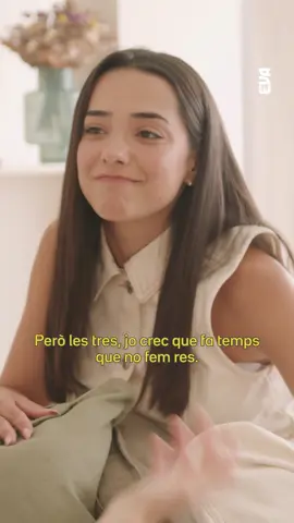 Agenda a tope però sempre temps per amigues ✨ Així ho fa l’@angelamarmol 👉 Descobreix-ho al YouTube d’EVA #SomriuEVA #somEVA #estiktokat #català @Àngela Mármol 