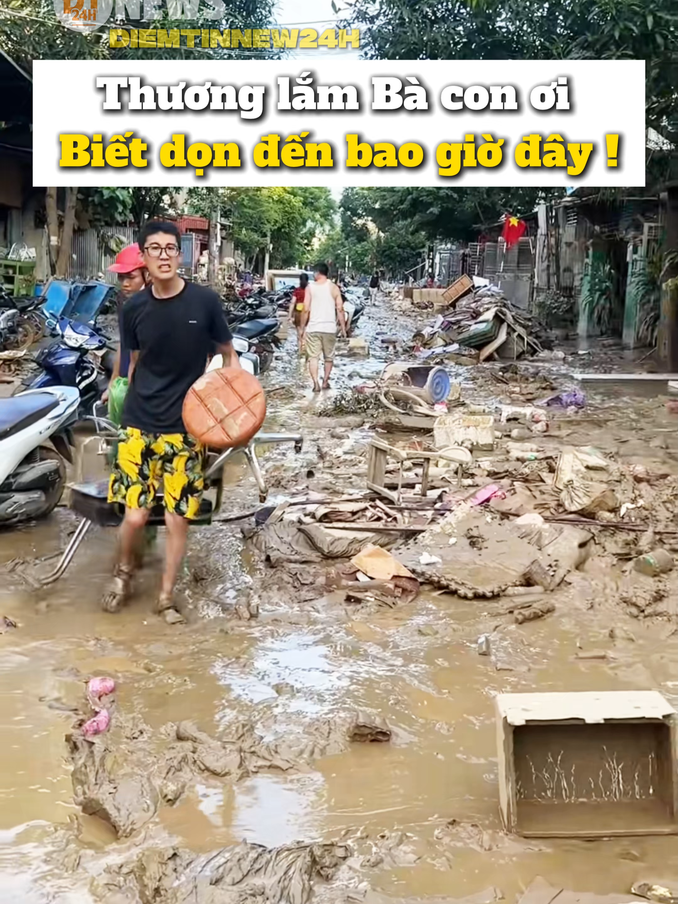 Bà con dọn dẹp sau lũ bao giờ mới xong đây #diemtinnew24h #tiktoknews #cuocsong #tintuc #baolu #camdong