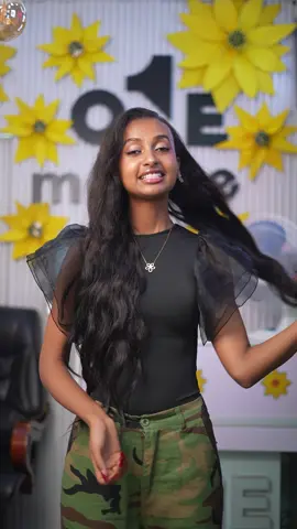 Phone exchange #ethiopian_tik_tok🇪🇹🇪🇹🇪🇹🇪🇹 #habeshatiktok #onemobile #viralvideos #photochallenge #foryoupage #viralvideo 