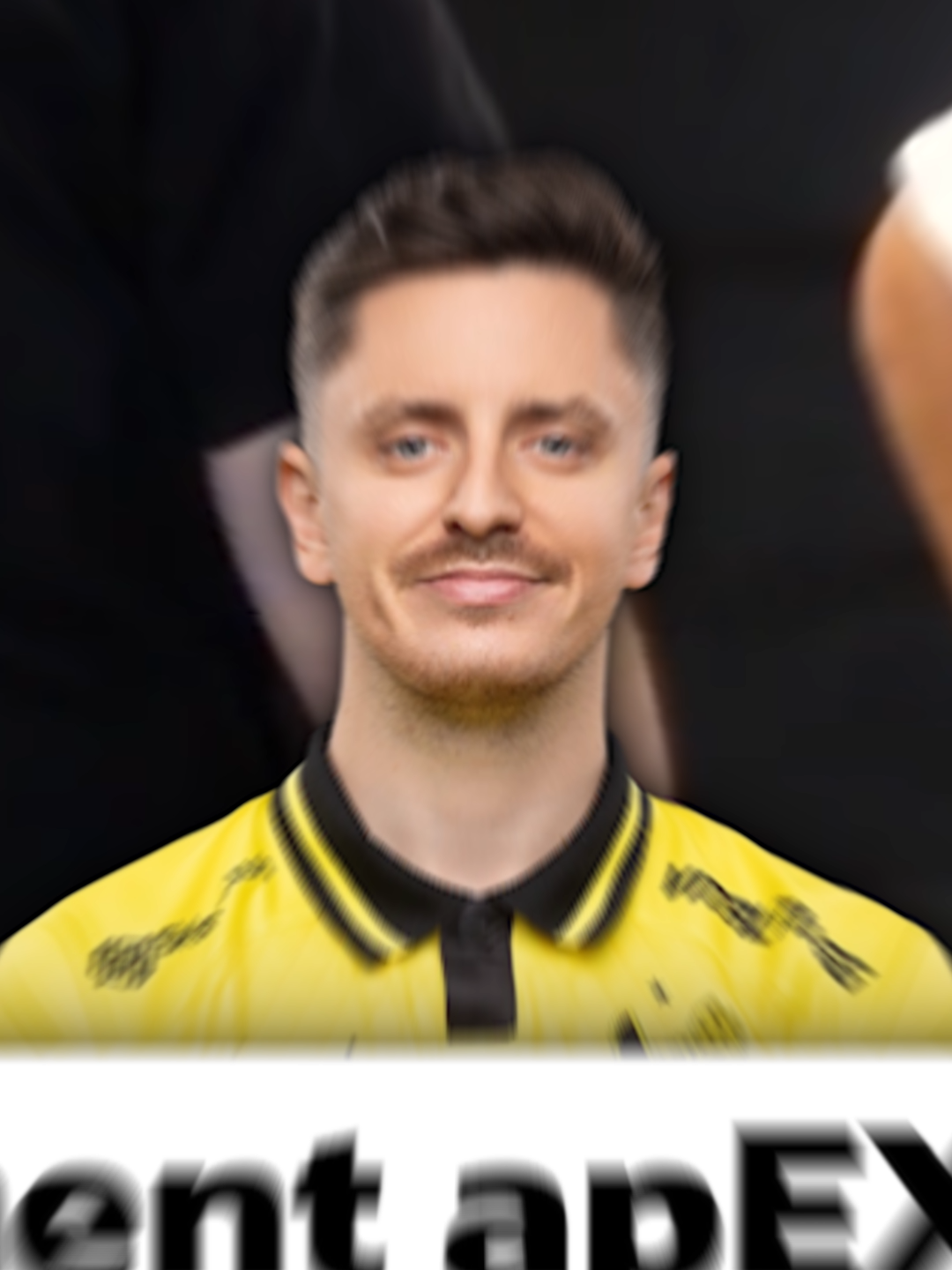 LES PIEDS DANS LE PLAT avec apEX à retrouvez ici : https://www.youtube.com/watch?v=HCytygC7RxY  TWITCH : https://www.twitch.tv/aunni X :  https://x.com/aunniCS INSTA : https://www.instagram.com/aunnics/  Merci à x.com/caillou_fr_ pour la minia & x.com/Rouumms pour le montage#fyp #gaming