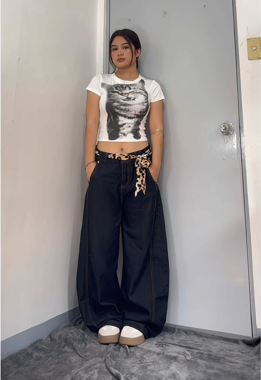 boring pants? lagyan mo nito! #leopardbelt #scarf #accessories #stylish #TikTokFashion 