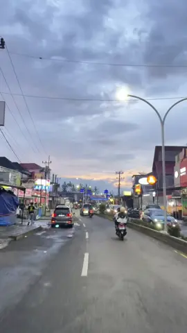 curup sebelum magrib seindah itu🥺