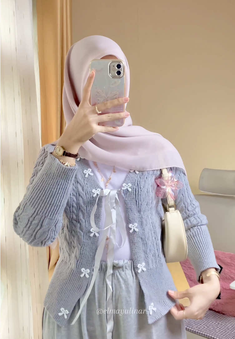 cutiee😍 #OOTD #cardigan #cardiganrajut 