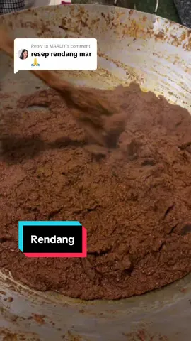 Replying to @MARLIY  🥘 Resep Rendang Padang Jumbo 📌 Bahan: 	•	8 kg daging sapi 	•	Santan dari 16 butir kelapa 	•	Kelapa gongseng dari 2 butir kelapa 	•	2,5 kg cabai merah 	•	2 kg bawang merah 	•	1 kg bawang putih 	•	500 g lengkuas 	•	200 g jahe 	•	150 g kunyit 	•	200 g serai 	•	100 g daun jeruk 	•	100 g daun kunyit 	•	10 sdm bumbu Sari Minang