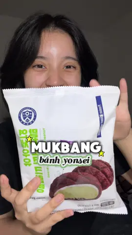 Bánh yonsei vị matcha 🍵 kem ngon mà sao vỏ bánh ngọt quá zậy 😔 #dngbhan 