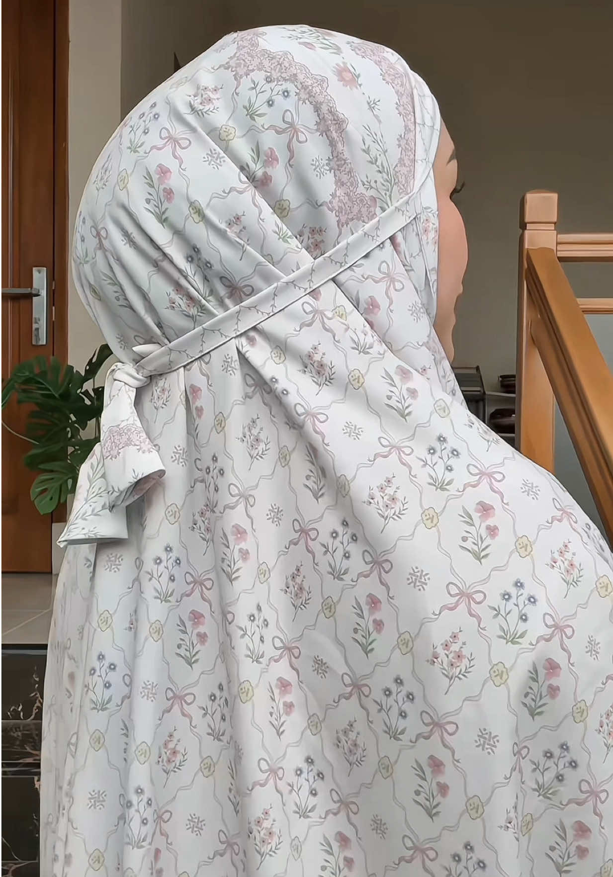 mukena terbarunya khadijah label bukan cuma motifnya yang cantik, tapi bahannya bener bener adem dan premium🥹🤍 rekomendasi bgt buat lebaran nanti!! #mukena#mukenalebaran2026#rekomendasimukena#mukenapremium#mukenaadem 