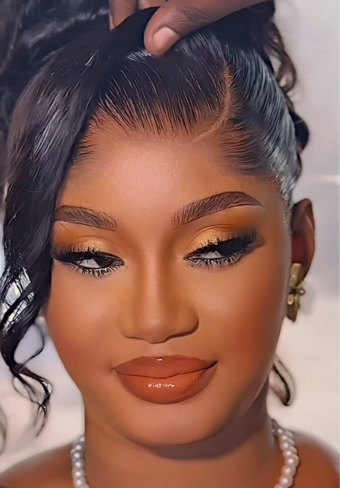 L’élégance pour plus d’excellence ✨. Nous vous sublimons, dans l’amour et la simplicité 💄.#maquilleusedelarepublique🇨🇬 #jajamakeup💄 #masterclassjajamakeup💄 #makeuptutorial #iloveyoujesuschrist😘😘❤️💕❤️ 