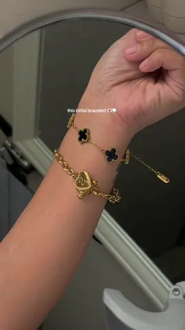 so prettyyy! #bracelet #goldbracelet #initialbracelet #initials 