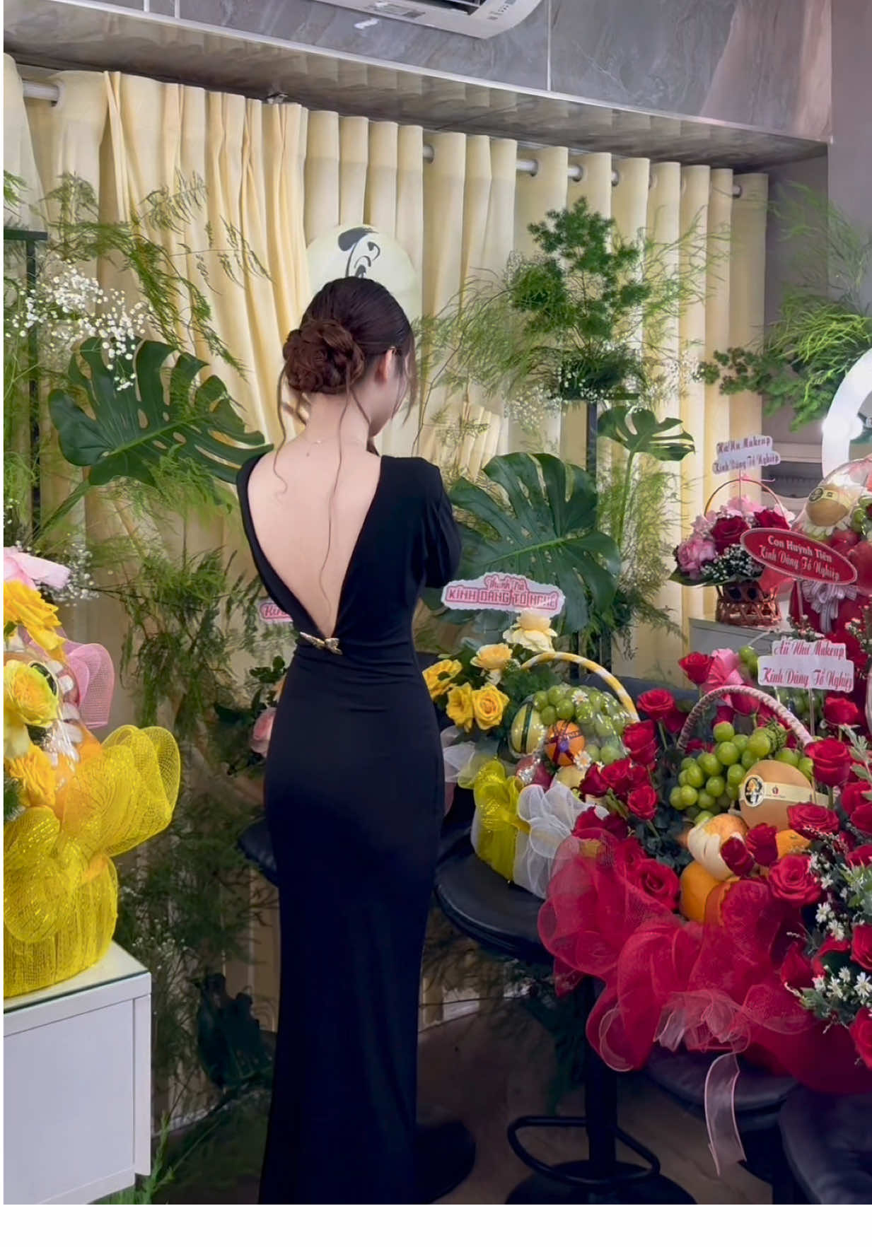 𝑪𝒖́𝒏𝒈 𝑻𝒐̂̉ 𝒏𝒈𝒉𝒆̂̀ 𝑴𝒂𝒌𝒆𝒖𝒑 – 12/8 𝑨𝑳 ✨🙏 𝑵𝒂̆𝒎 𝒏𝒂𝒚 𝒕𝒉𝒂̀𝒏𝒉 𝒕𝒂̂𝒎 𝒅𝒂̂𝒏𝒈 𝒍𝒆̂̃ đ𝒆̂̉ 𝒕𝒂̣ 𝒐̛𝒏 𝑻𝒐̂̉ 𝒏𝒈𝒉𝒊𝒆̣̂𝒑 đ𝒂̃ 𝒄𝒉𝒆 𝒄𝒉𝒐̛̉, 𝒅𝒂̂̃𝒏 𝒍𝒐̂́𝒊 𝒗𝒂̀ 𝒃𝒂𝒏 𝒑𝒉𝒖̛𝒐̛́𝒄 𝒍𝒂̀𝒏𝒉 𝒄𝒉𝒐 𝒄𝒐𝒏 đ𝒖̛𝒐̛̀𝒏𝒈 𝒎𝒊̀𝒏𝒉 𝒄𝒉𝒐̣𝒏. 𝑴𝒐𝒏𝒈 𝑻𝒐̂̉ 𝒕𝒊𝒆̂́𝒑 𝒕𝒖̣𝒄 𝒑𝒉𝒖̀ 𝒉𝒐̣̂ 𝒄𝒉𝒐 𝒄𝒐̂𝒏𝒈 𝒗𝒊𝒆̣̂𝒄 , 𝒌𝒉𝒂́𝒄𝒉 𝒉𝒂̀𝒏𝒈 𝒚𝒆̂𝒖 𝒕𝒉𝒖̛𝒐̛𝒏𝒈, 𝒔𝒖̛́𝒄 𝒌𝒉𝒐𝒆̉ 𝒅𝒐̂̀𝒊 𝒅𝒂̀𝒐 đ𝒆̂̉ 𝒏𝒈𝒂̀𝒚 𝒄𝒂̀𝒏𝒈 𝒗𝒖̛̃𝒏𝒈 𝒃𝒖̛𝒐̛́𝒄 𝒕𝒓𝒆̂𝒏 𝒏𝒈𝒉𝒆̂̀. ❤️ 𝑻𝒓𝒊 𝒂̂𝒏 – 𝑮𝒖̛̉𝒊 𝒕𝒂̂́𝒕 𝒄𝒂̉ 𝒍𝒐̀𝒏𝒈 𝒃𝒊𝒆̂́𝒕 𝒐̛𝒏 đ𝒆̂́𝒏 𝒏𝒈𝒉𝒆̂̀ 𝒎𝒂̀ 𝒎𝒊̀𝒏𝒉 đ𝒂̃ 𝒈𝒂̆́𝒏 𝒃𝒐́! #côkimmakeup #xuhuong #giỗ_tổ_nghề 