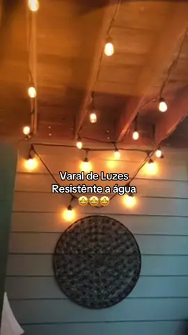 Linda essa decoração! Tanto interna quando externa 🤩 #varal #luzes #led #decoracao #natal  